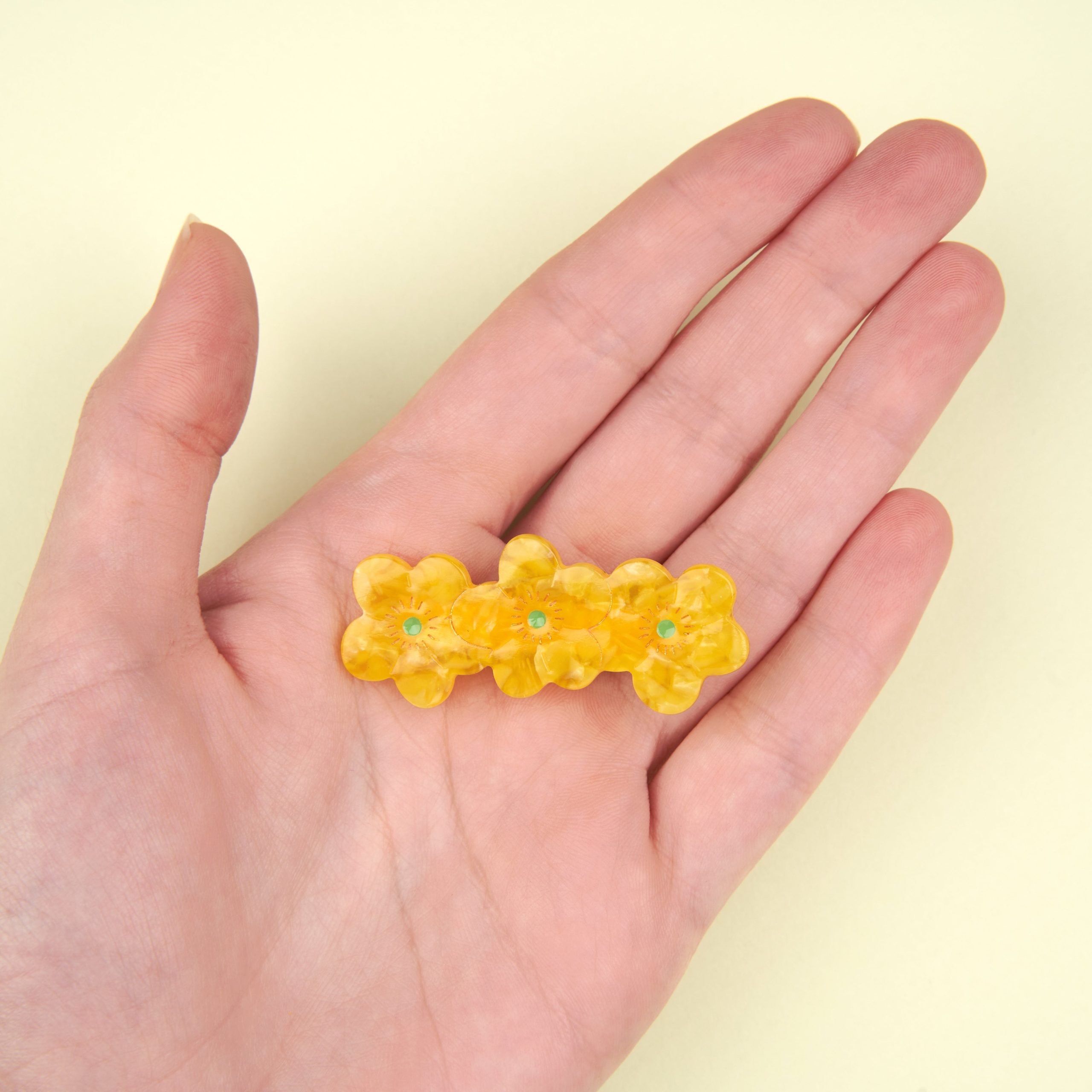 Barrette à cheveux – Bouton d’or – Image 2