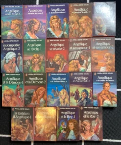 Angélique Anne et Serge Golon 19 livres de poches, 12 premiers volumes de la série