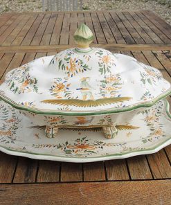 Ancienne Soupière Lion en Faïence Style Moustiers